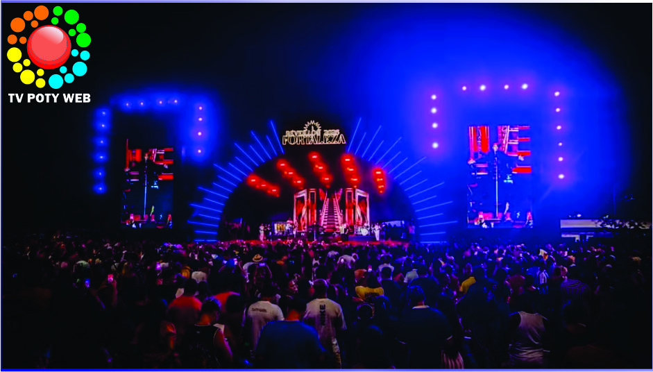 Multidão celebra chegada de 2026 com Seu Jorge e queima de fogos em Fortaleza