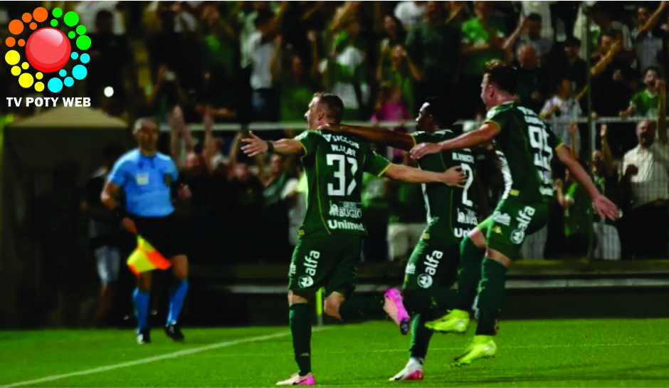 Santos leva 3 gols em 17 minutos e perde da Chapecoense no Brasileirão
